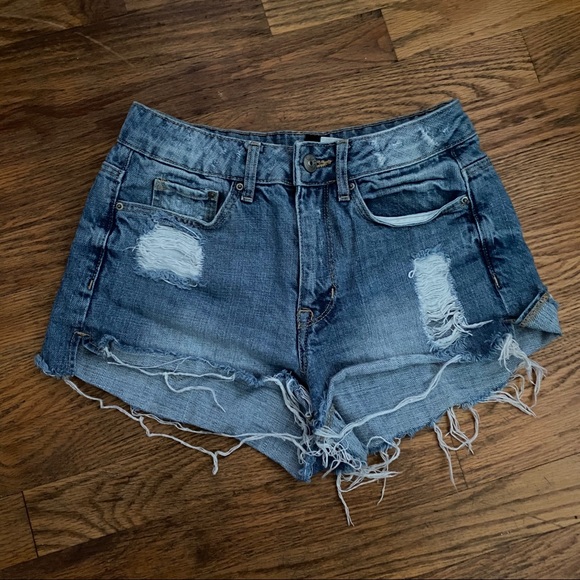 H&M Pants - 🍑 3/$30 H&M shorts Sz 4